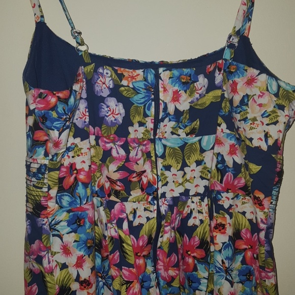 B. Smart Dress - Picture 3 of 3